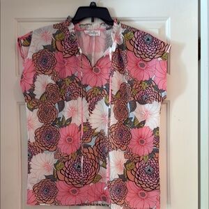 Floral Pink and White Blouse XL EUC from Mod Boutique
